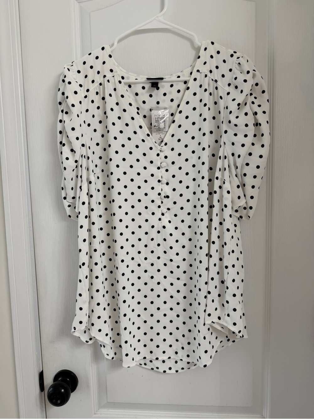 torrid White Blouse with Black Polka Dots